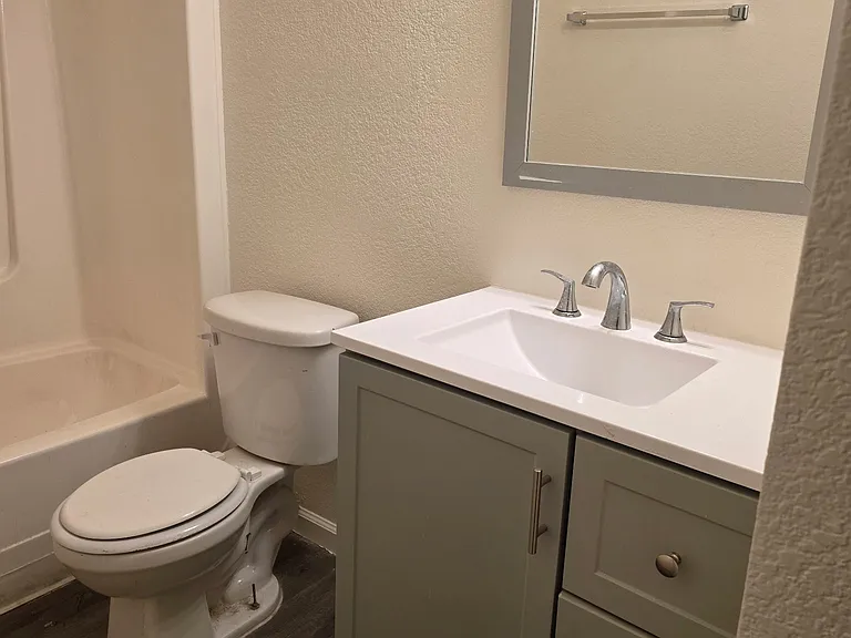 small bathroom, has everything you need!