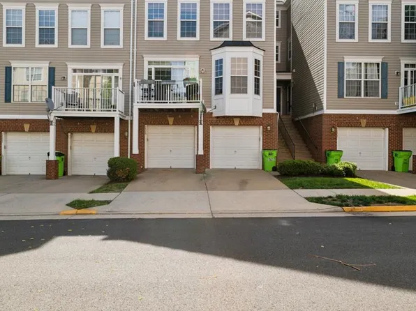 2529 Pascal Pl, Herndon, VA 20171