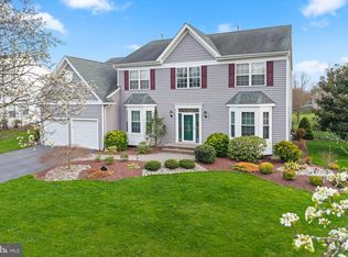 16 Heritage Dr, Allentown, NJ 08501