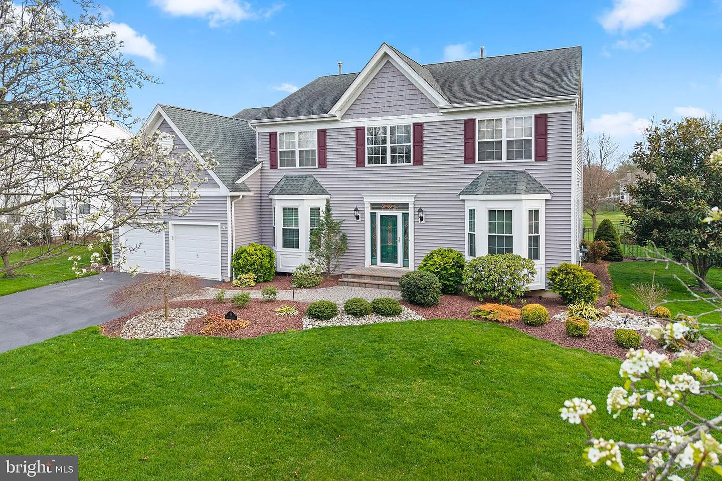 16 Heritage Dr photo 1
