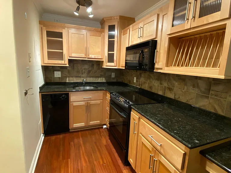 655 E Campus Rd #35 — Photo 4