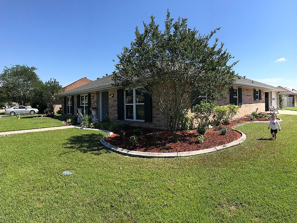 2nd image of 2900 Creole Dr