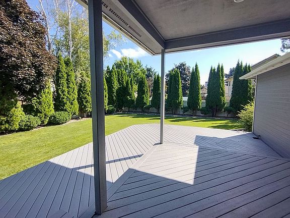 4th image of 133 River View Dr