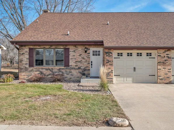 1302 Julia St, Okoboji, IA 51355