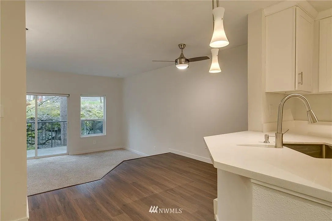 4356 W Lake Sammamish Pkwy SE — Photo 4