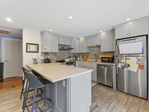 4 Francis Ave #2