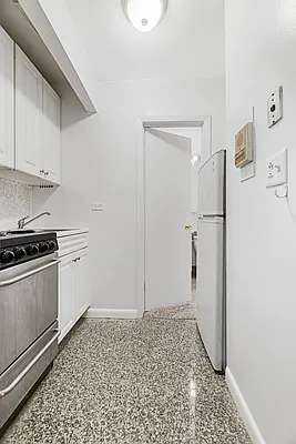 Rented by REAL New York | media 7