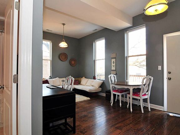2nd image of 1056 N Damen Ave APT 3