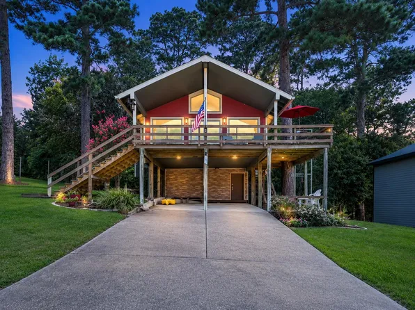71 Edgewater Way, Pointblank, TX 77364