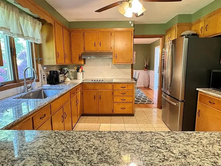 7 Exeter Dr — Photo 16