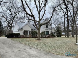 9115 Oak Valley Rd, Holland, OH 43528