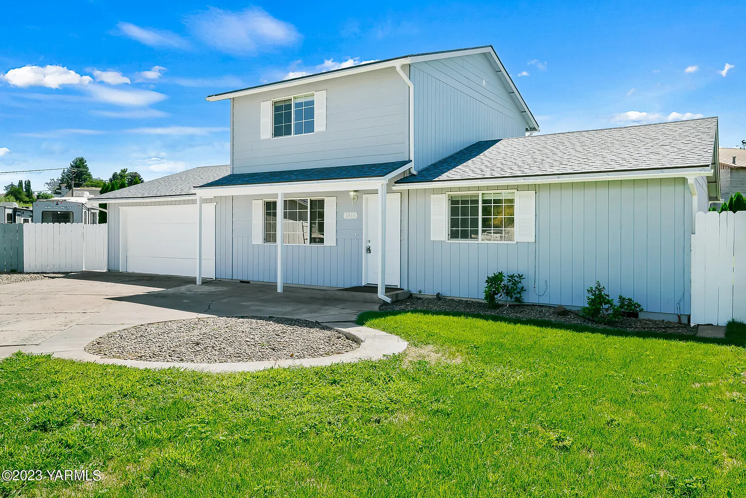1816 Pickens Loop photo 1