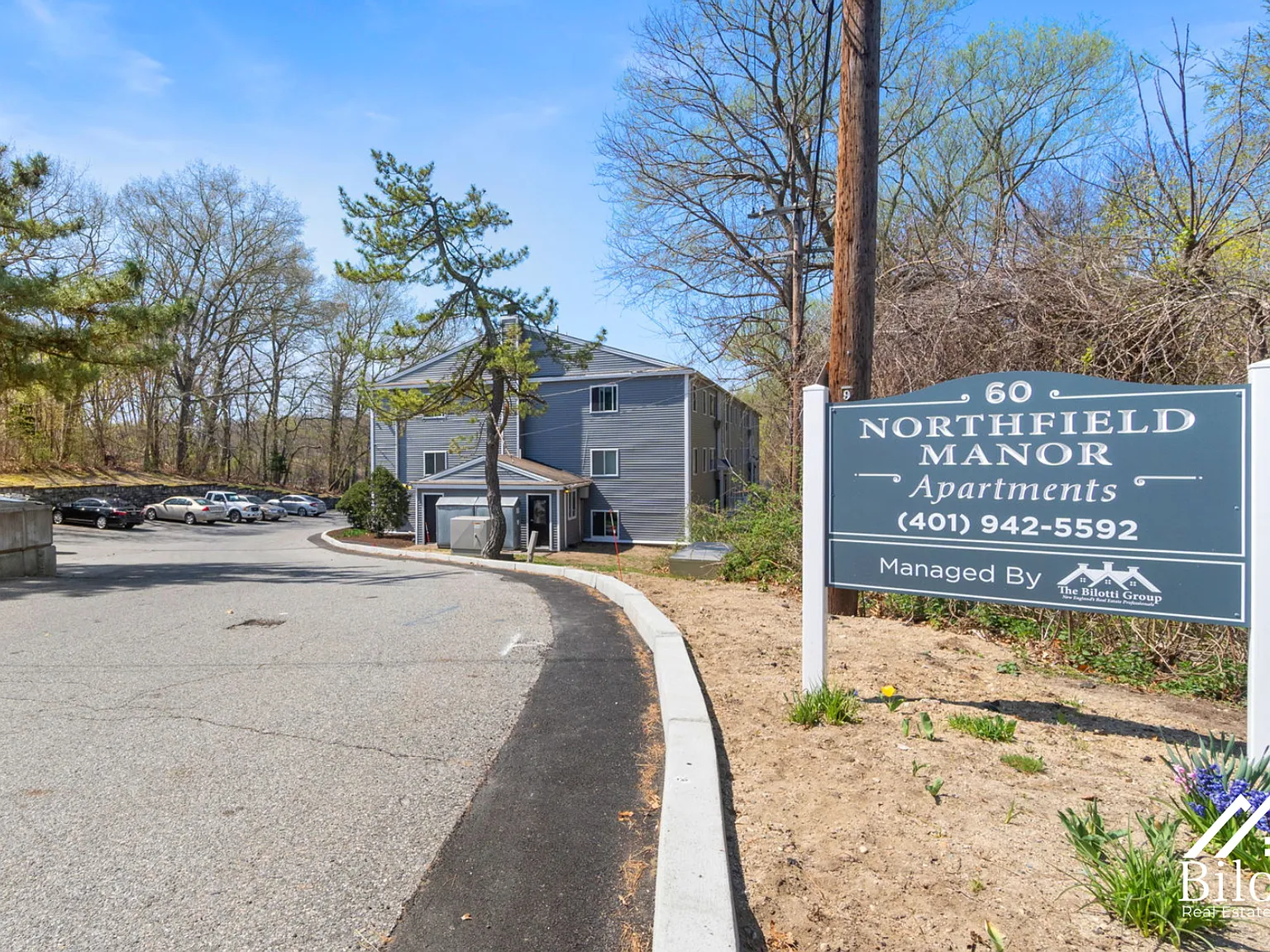 Northfield Manor Apartments — Photo 2