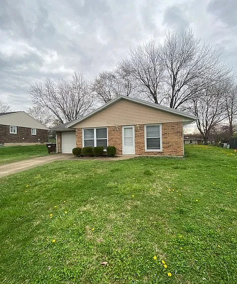 110 Teakwood Ln — Photo 12
