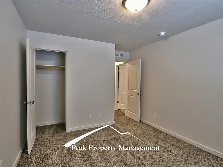 16566 N Franklin Blvd #16564 — Photo 8