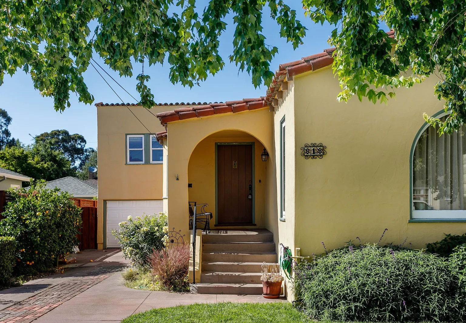 Estudillo Estates Spanish Mediterranean Beauty! — Photo 2