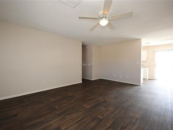 3rd image of 4219 Wendy Ln