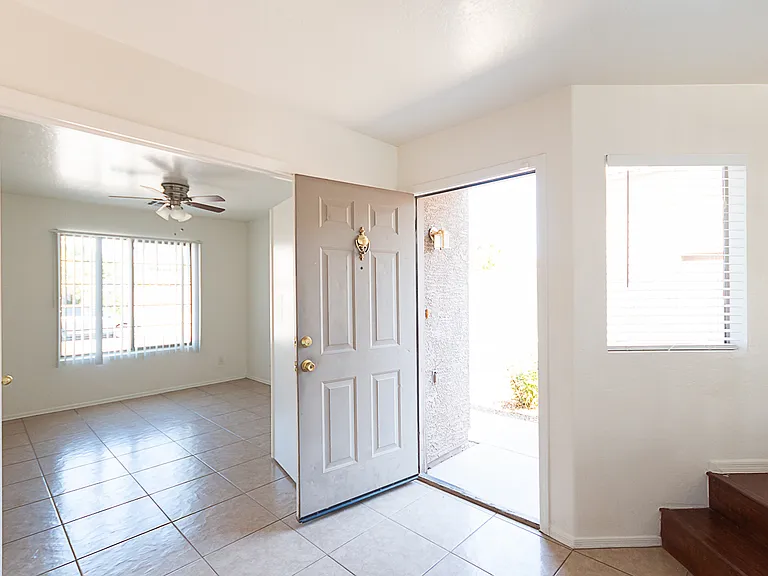10601 W Monte Vista Rd — Photo 2