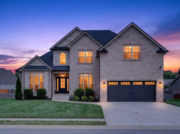238 Cotoneaster Ln, Clarksville, TN 37043