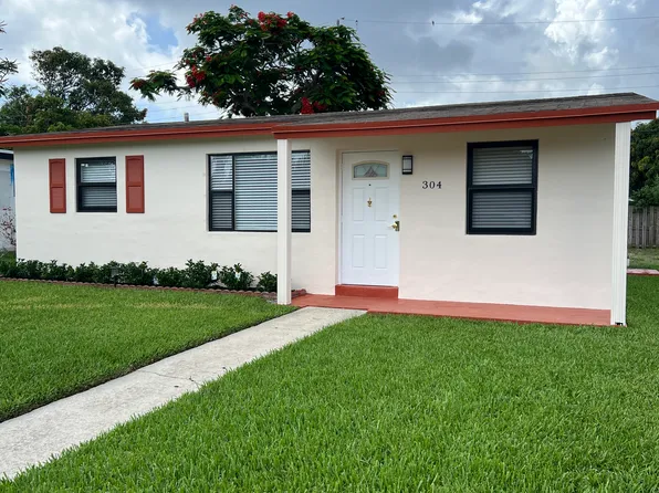 304 NW 11th Ave, Boynton Beach, FL 33435