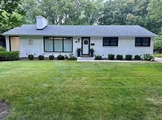 872 Northmoor Rd, Lake Forest, IL 60045