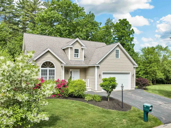 28 Green Vale Drive, Stratham, NH 03885