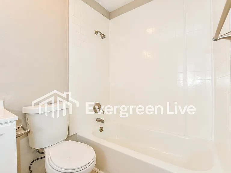 803 Catherine Ln — Photo 15