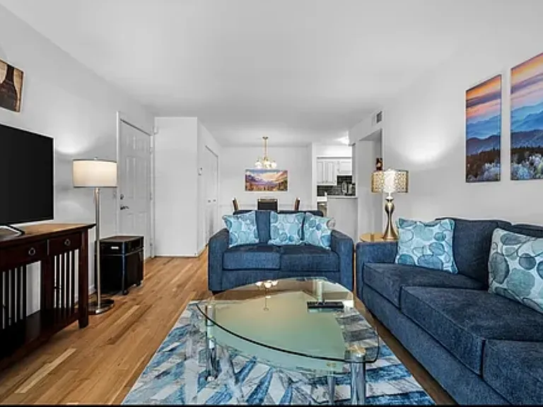 2905 Burch Ave #103 — Photo 3