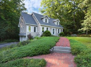 542 Cross Country Rd, Pembroke, NH 03275