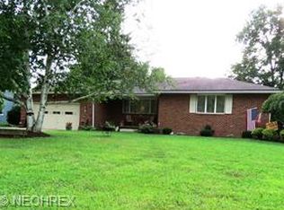 890 Pinecrest Rd, Girard, OH 44420