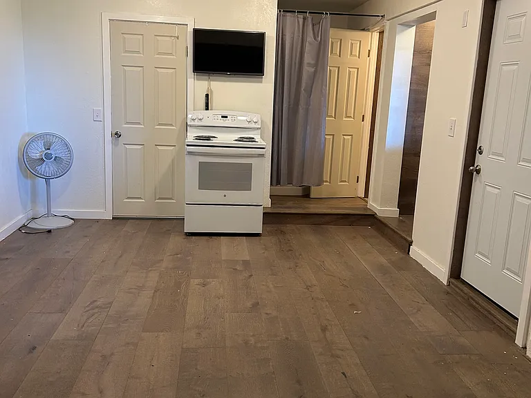 25084 Valle Dr #1 — Photo 6