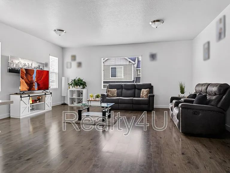 1454 S 520 W — Photo 4