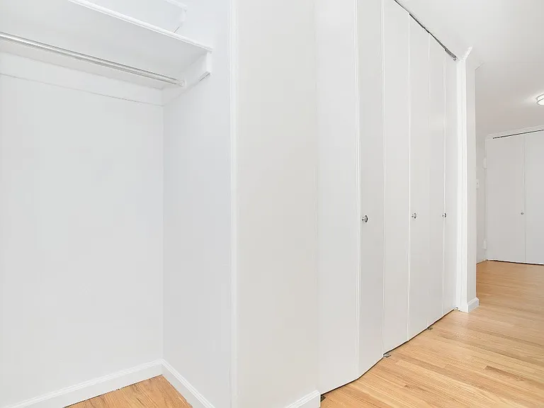 401 E 89th St #4N — Photo 10
