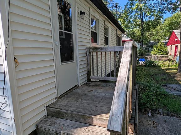 3rd image of 1932 Elwood St