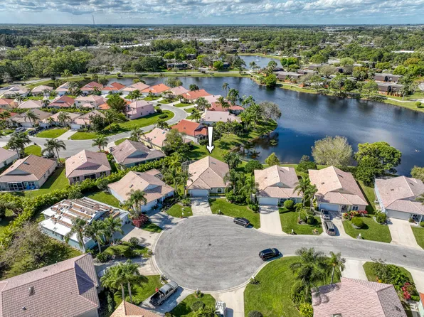 6016 SE Walkers Cay Court, Stuart, FL 34997