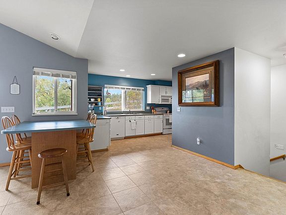 4th image of 46491 Cedar Beau Rd