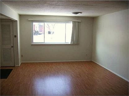 3rd image of 407 Cortland Dr