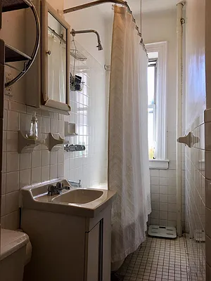 Rented by LJ Sloane Management | media 23