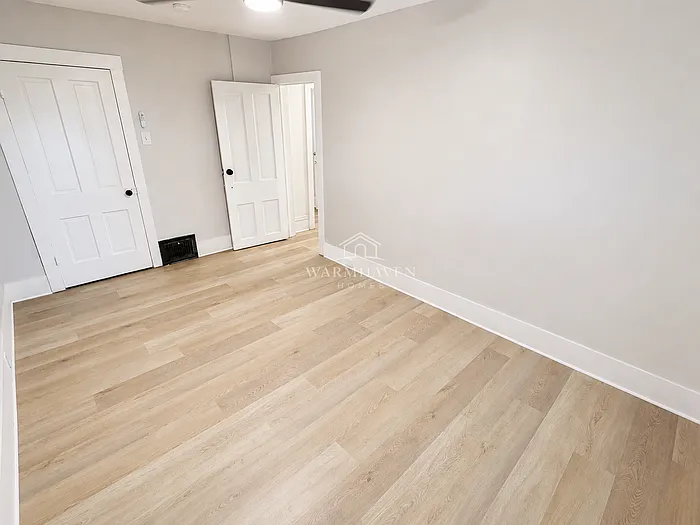 668 Sherman St — Photo 14