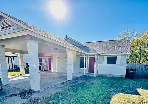 2130 Andover Dr Photo 1