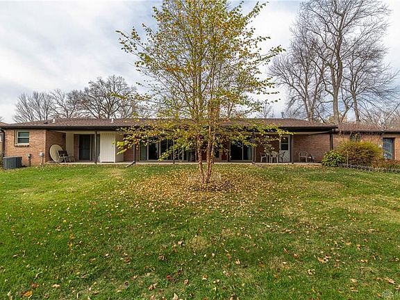 2nd image of 3327 Fair Oaks Dr