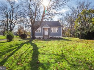 28 E Lake Rd, Pilesgrove, NJ 08098