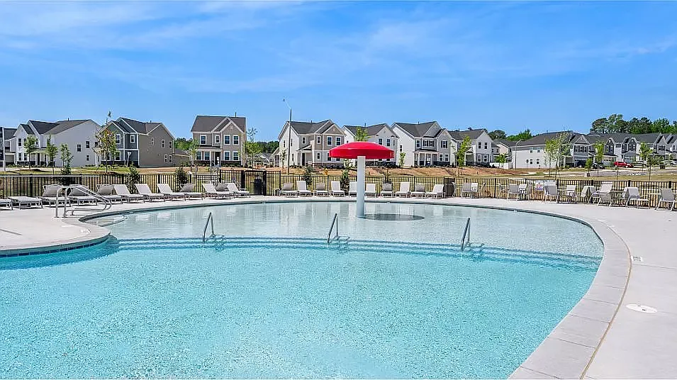4 bed, 2146 sqft, $2,290 — Photo 3