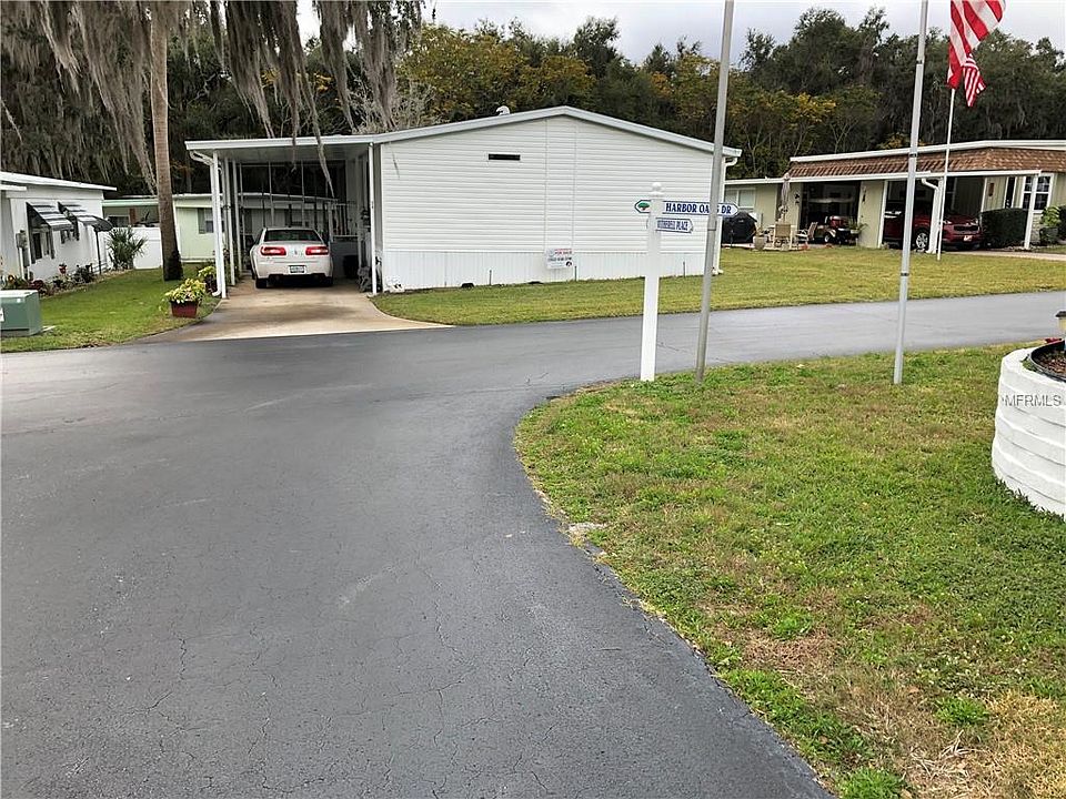 1st image of 24 Harbor Oaks Dr