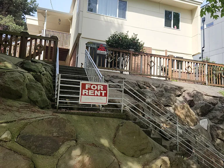2015 15th Ave S #B — Photo 1