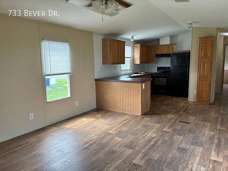 733 E Bever Dr — Photo 9