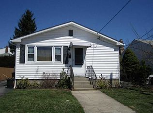 26 Fountain Ave, Cranston, RI 02920