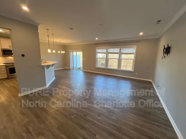 23104 Clarabelle Dr, Charlotte, NC 28273