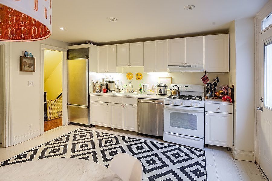1st image of 187 Saint James Pl #1
