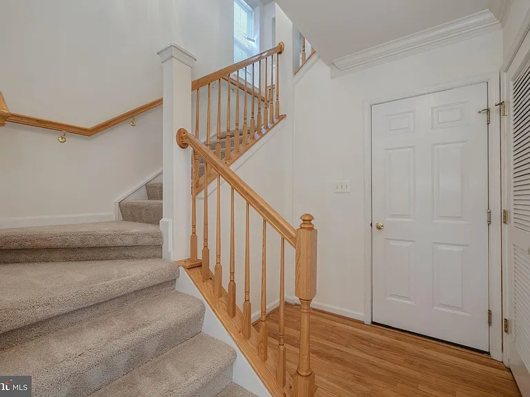 5821 Pearson Ln — Photo 3